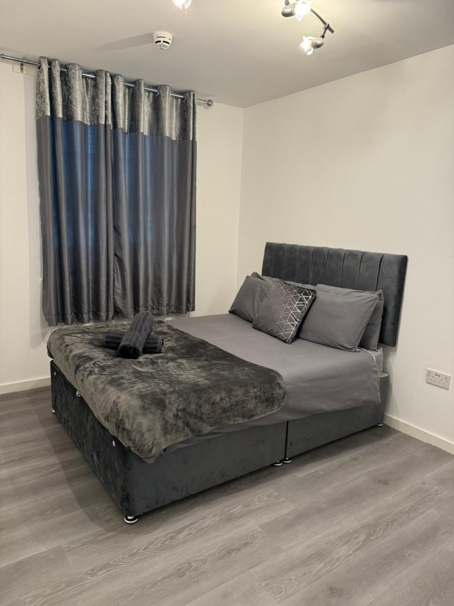 Modern Smart 2 Bedroom Apartment Central แมนเชสเตอร์ ภายนอก รูปภาพ